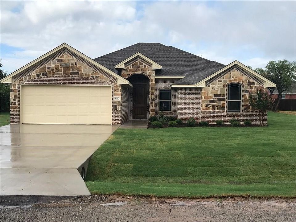 2nd image of 4002 Mountain Vista Dr