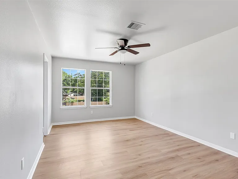 10445 Wicklowe St #1 — Photo 25