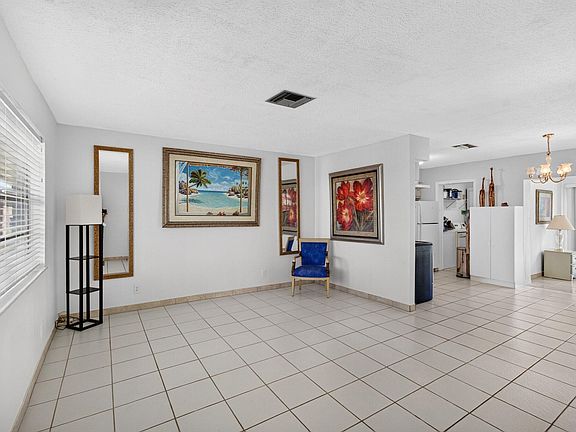 3rd image of 2703 Peer Lane
