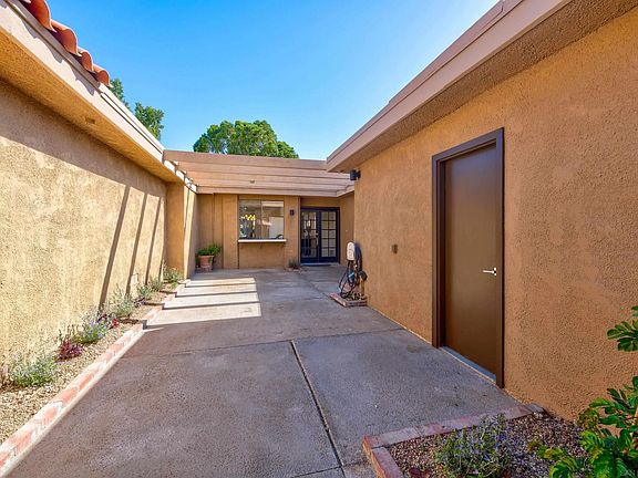 4th image of 19 Granada Dr