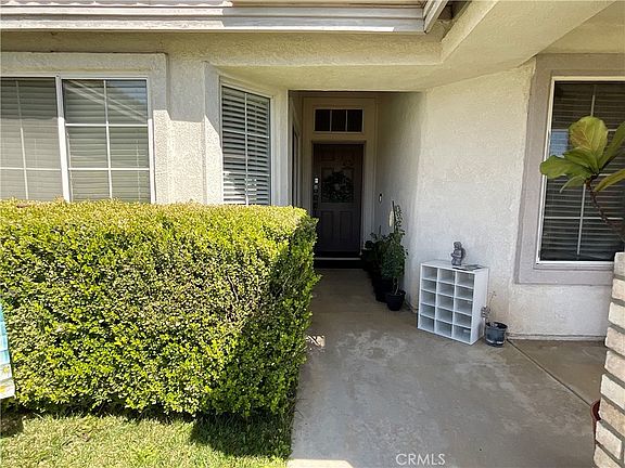 3rd image of 31832 Granville Dr