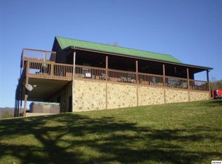 2685 Timber Lake Dr, Cosby, TN 37722