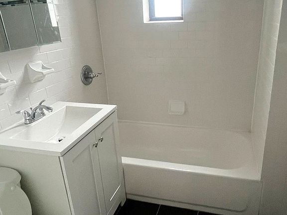 4th image of 23-25 W 33rd St #46