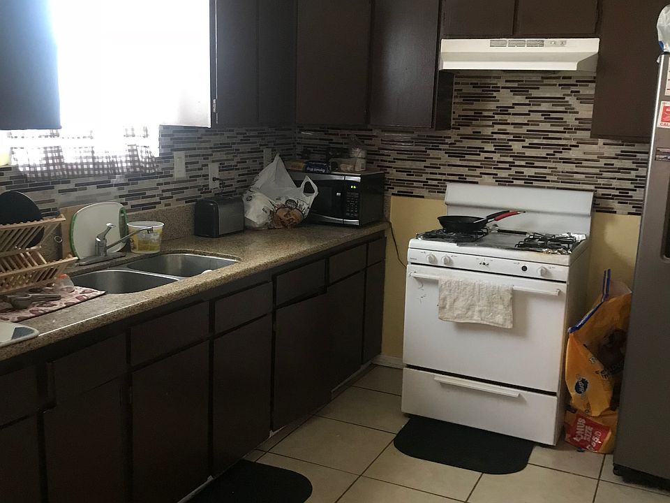 1st image of 313 E Heald Ave