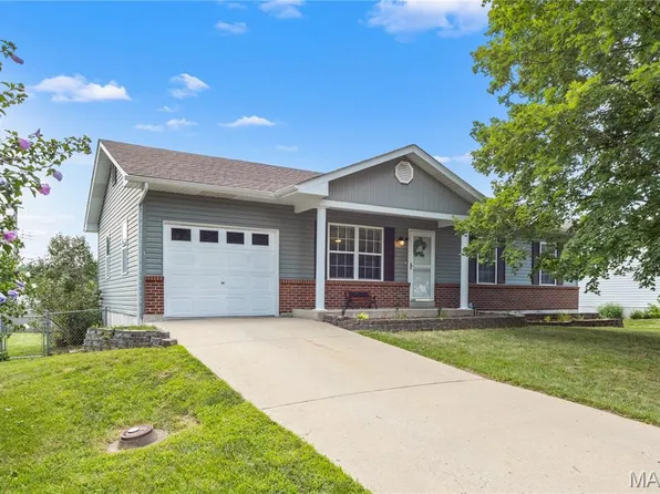 814 Trojan Cir, Troy, MO 63379