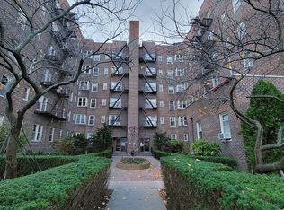 8449 168th St APT 2V, Jamaica, NY 11432