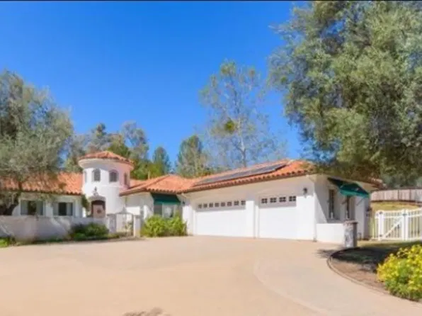 2941 Wind Creek Rd, Alpine, CA 91901