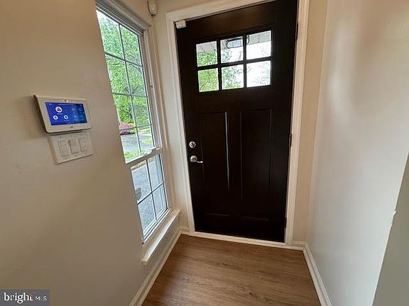 2nd image of 16 Black Oak Mews