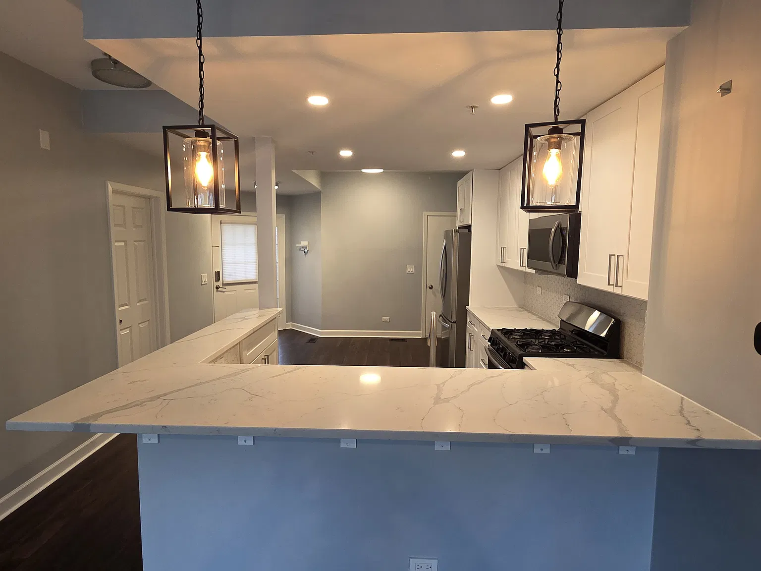 2 bed, 1079 sqft, $2,750 — Photo 2