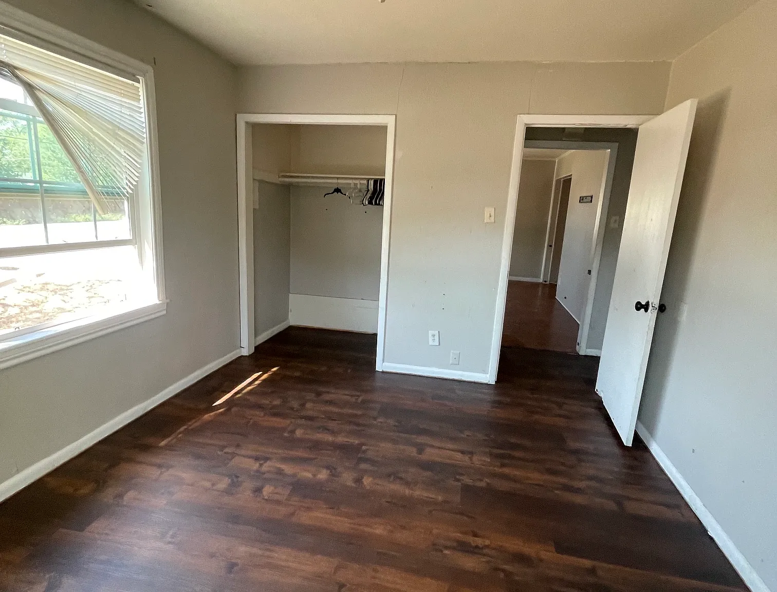 3 bed, 1086 sqft, $1,400 — Photo 2