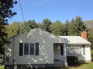 14 Hampden Rd, East Longmeadow, MA 01028