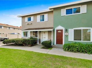 9875 Cornwall Dr, Huntington Beach, CA 92646