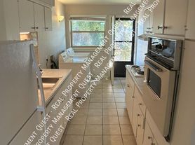 11104 Valleydale Dr