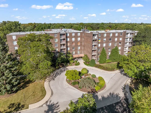 225 S Rohlwing Rd Unit 617, Palatine, IL 60074