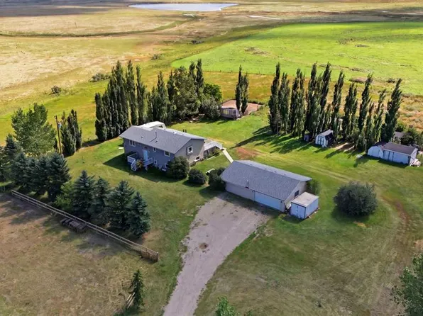 241081 N Township Road 232, Wheatland County, AB T1P 0N7