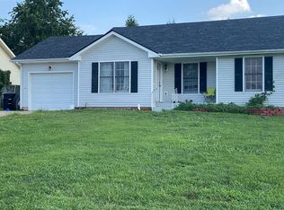 3268 S Senseney Cir, Clarksville, TN 37042