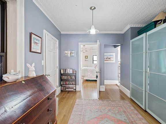 3rd image of 343 W 29th St APT 3