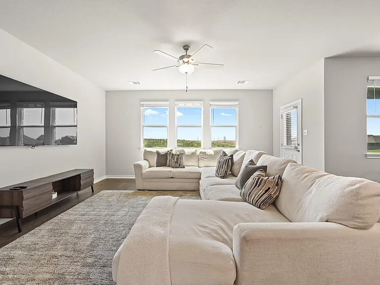 488 Pepperbark Loop — Photo 7