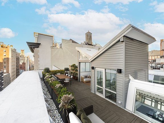 2nd image of 24 E 21st St #Penthouse