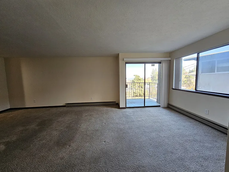 2nd floor unit living room