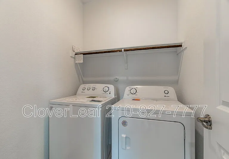 706 Red Field Way — Photo 16