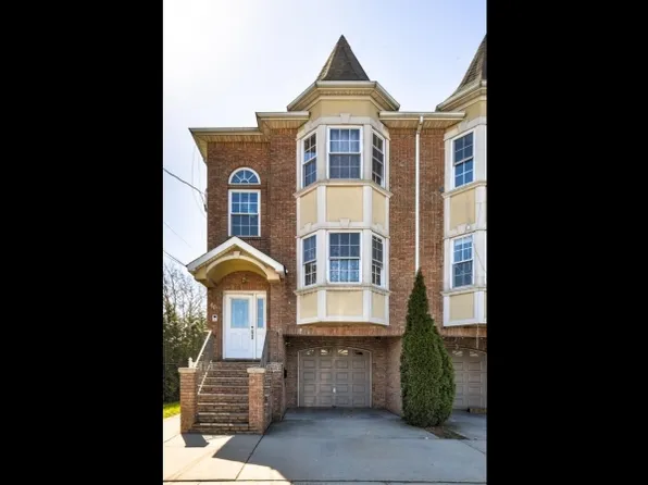 740 Trumbull St, Elizabeth City, NJ 07201