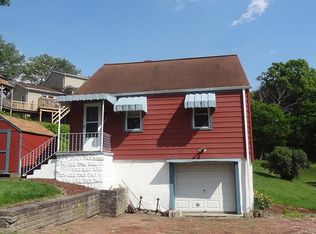 3 Dines Dr, Coraopolis, PA 15108