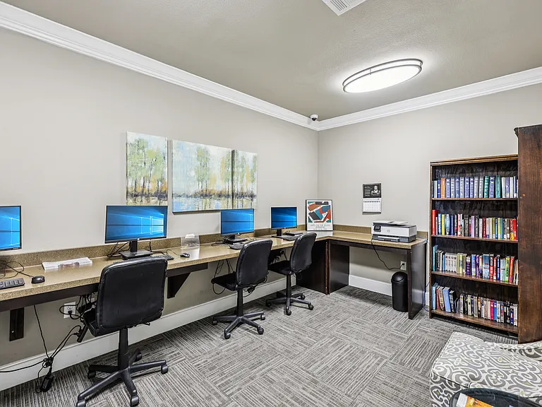 Savannah at Gateway — Photo 15