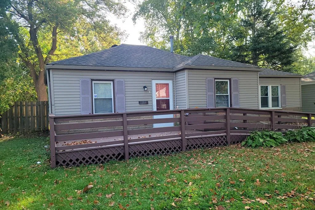 2 bed, 1008 sqft, $1,600 — Photo 1