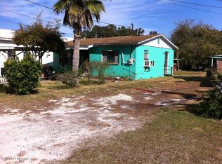 16 N Main St, Crescent City, FL 32112