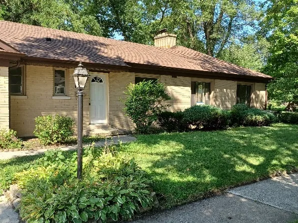 210 Maple Ln, Thornton, IL 60476