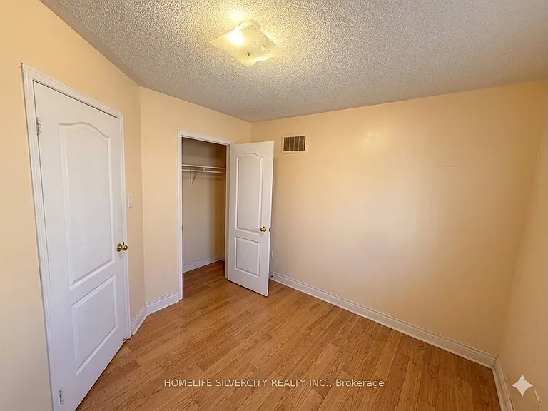 6 Silverbell Ct — Photo 19