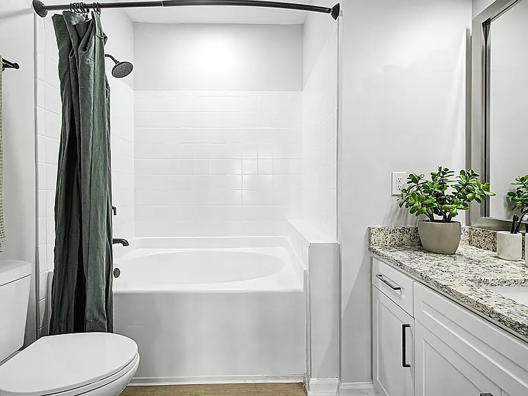 The Reserve at Meadowmont Apartments and Townhomes — Photo 36