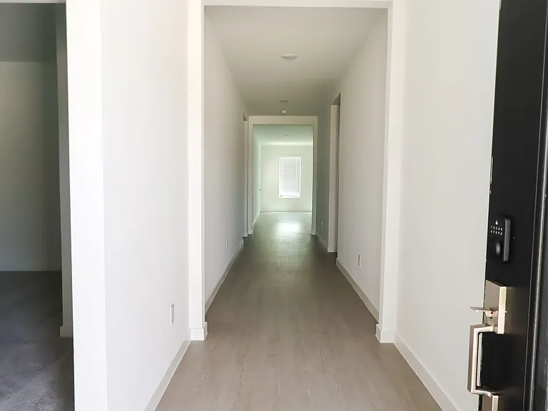 616 Arabian Ln — Photo 13
