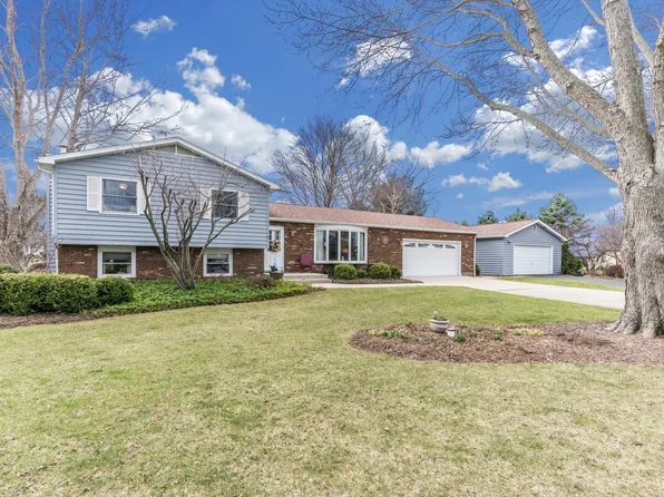 17663 W Bicentennial Dr, Elwood, IL 60421