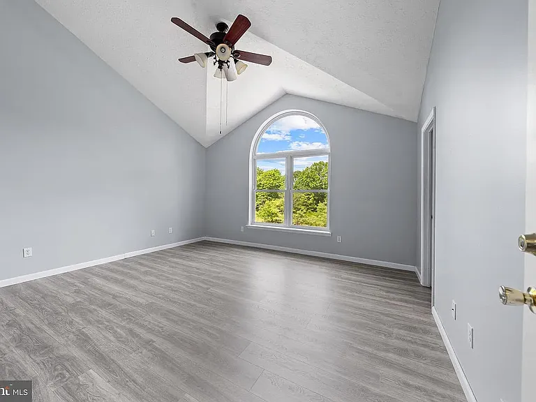 1019 Cricket Ln — Photo 27