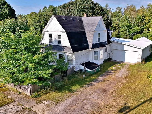209 Maple St, Tustin, MI 49688