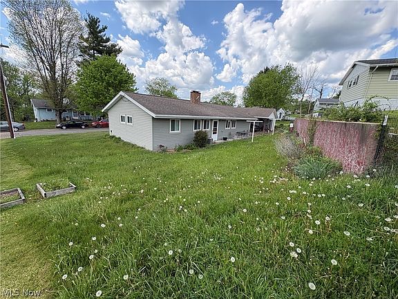 2nd image of 400 Cambridge Dr