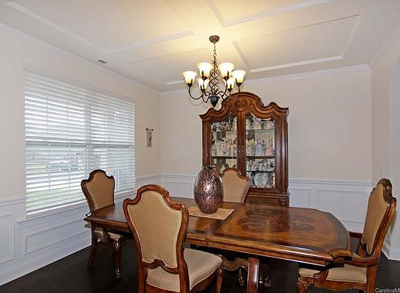 4th image of 113 Creekside Crossing Ln