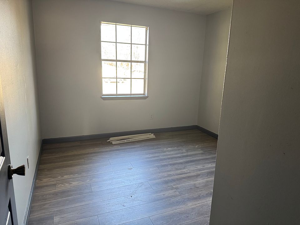 2nd image of 2613 12th Ave N