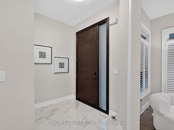 4th image of 9 Ballymore Dr