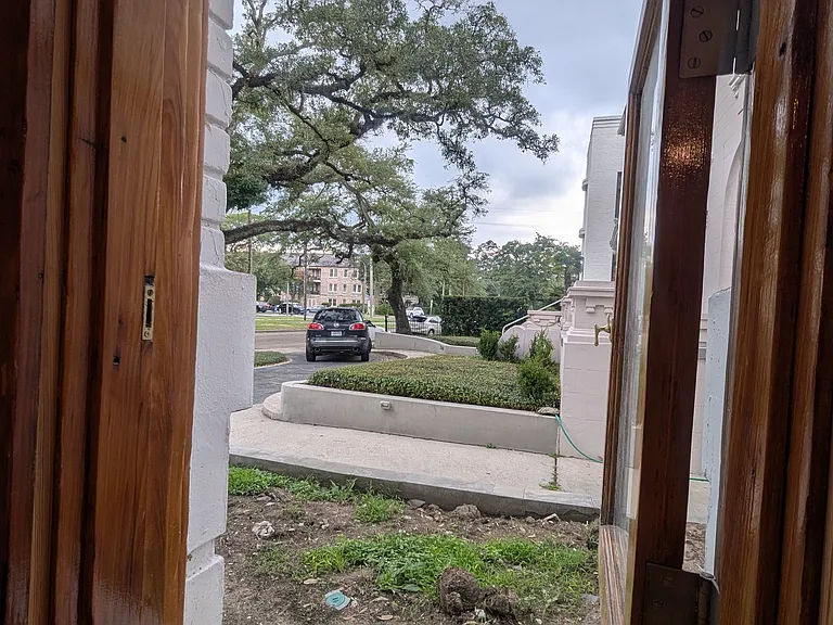 5339 Saint Charles Ave #B — Photo 15