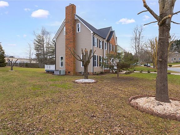 2nd image of 14 Oliver Ct
