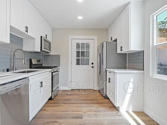 2nd image of 1849 E 16th St Unit B