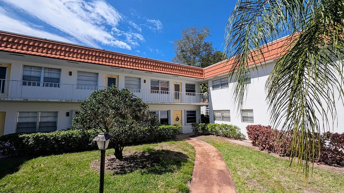 Building Photo - 1225 NW 21st St #35-3512