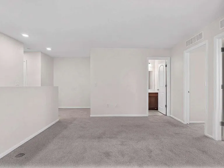 6361 N Malaya St — Photo 15