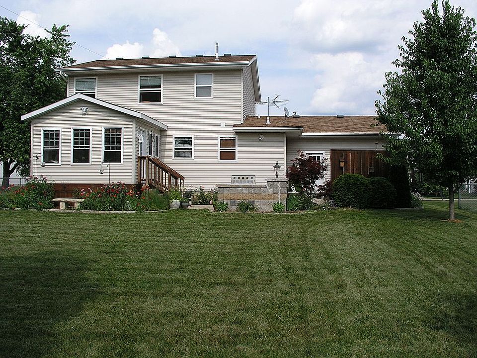 1st image of 293 Melrose Dr