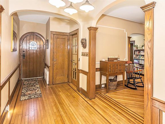 5th image of 43 Jarvis Pl