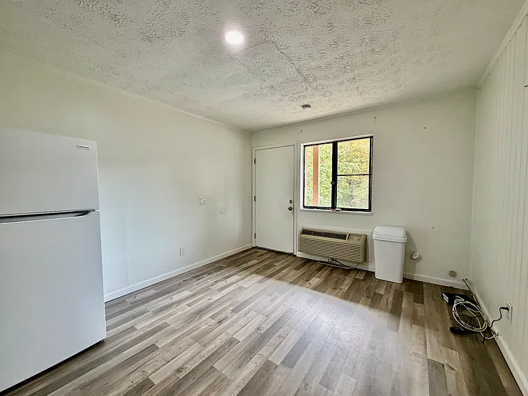 207 Old Chimney Ridge Rd #G — Photo 3