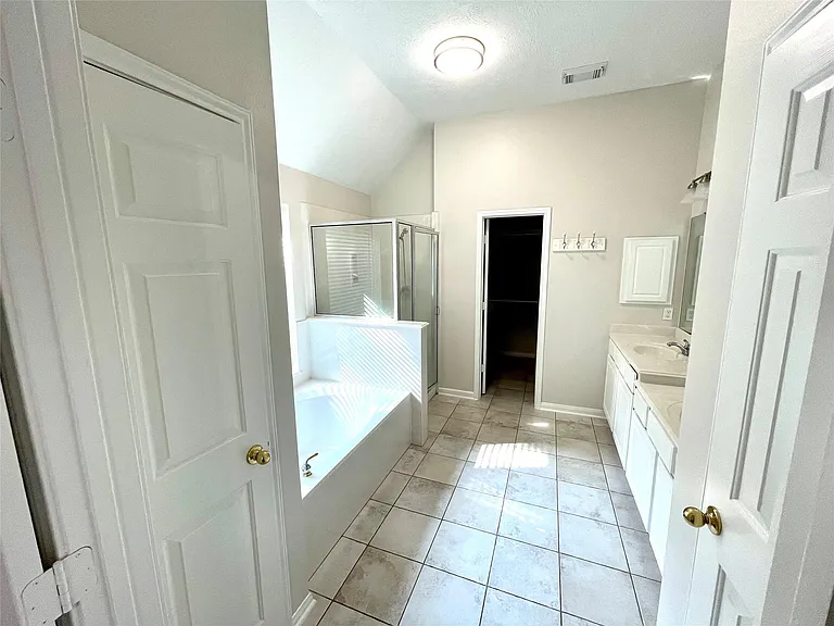 71 E Hobbit Glen Dr — Photo 10